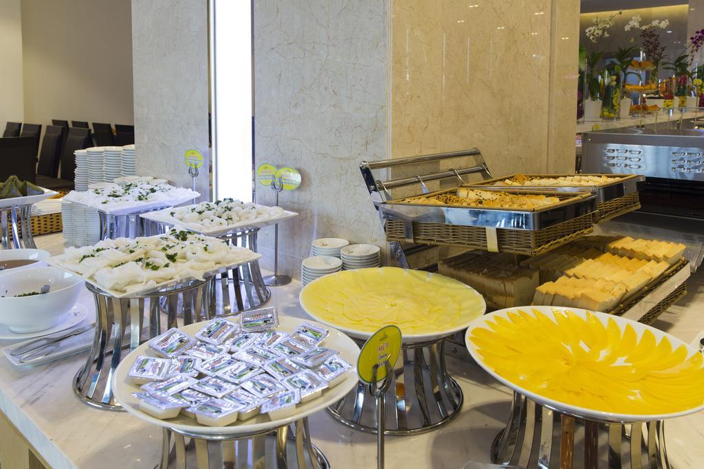 Dendro Gold Hotel Нячанг Екстер'єр фото