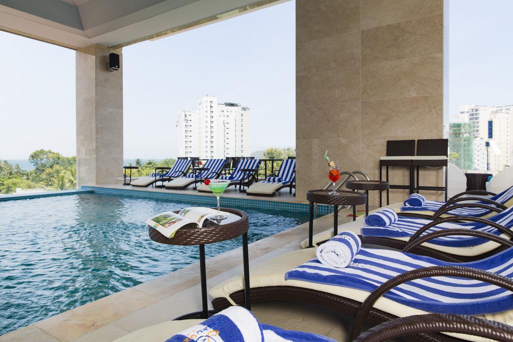 Dendro Gold Hotel Нячанг Екстер'єр фото