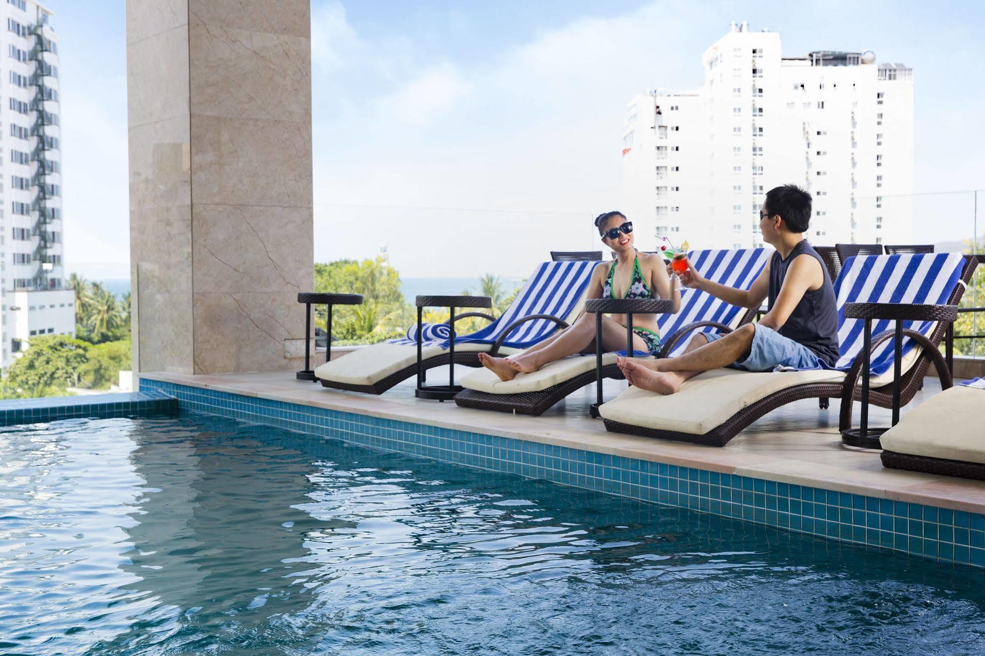 Dendro Gold Hotel Нячанг Екстер'єр фото